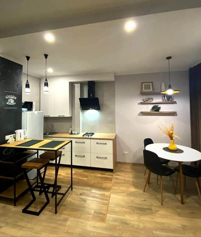 Stylish Apartment In The Historic Center Cernihiv Exterior foto